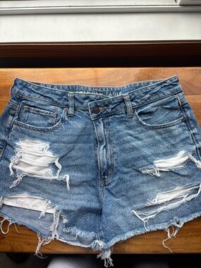 American Eagle high rise mom short